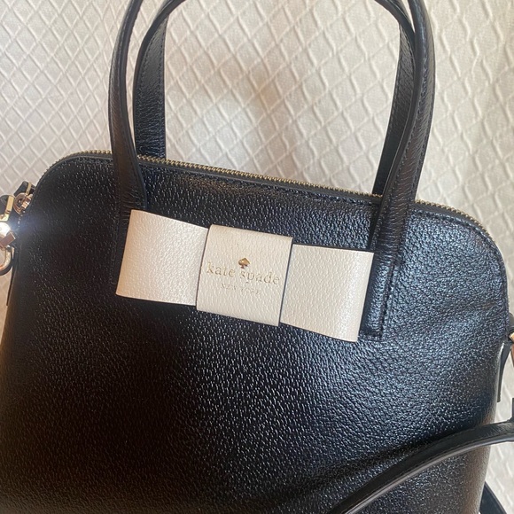 Kate Spade Black Shoulder/Crossbody Bag with White Bow - Picture 4 of 13